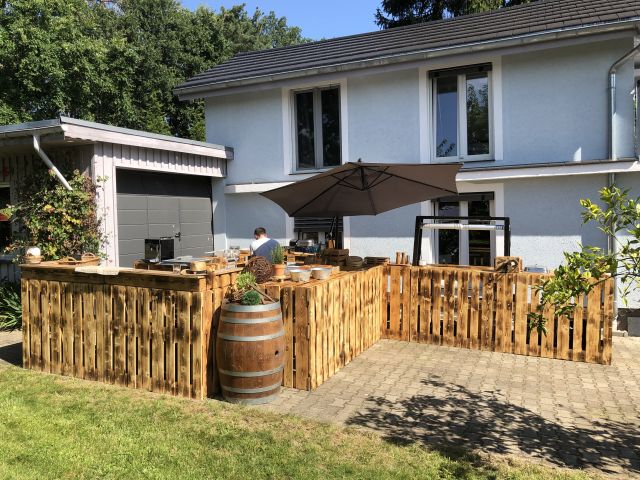 Paletten Outdoor-Küchen für Caterings und deine Eventplanung